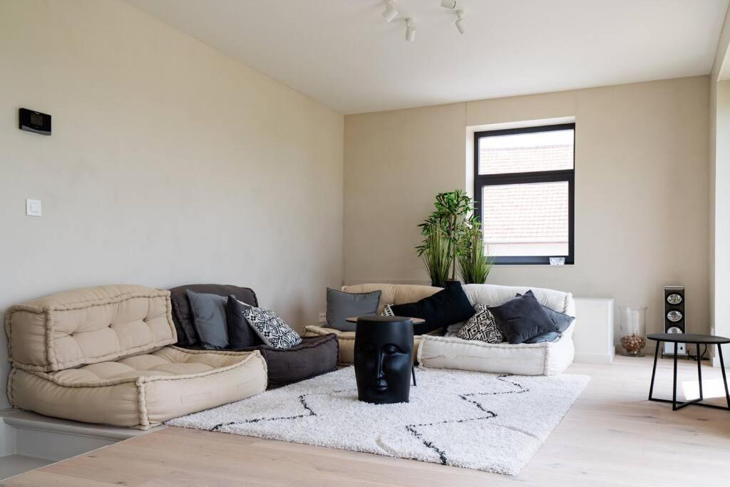 Farmhouse Hoeve Den Ast 5 Separate Bedrooms With Bathrooms Harelbeke المظهر الخارجي الصورة